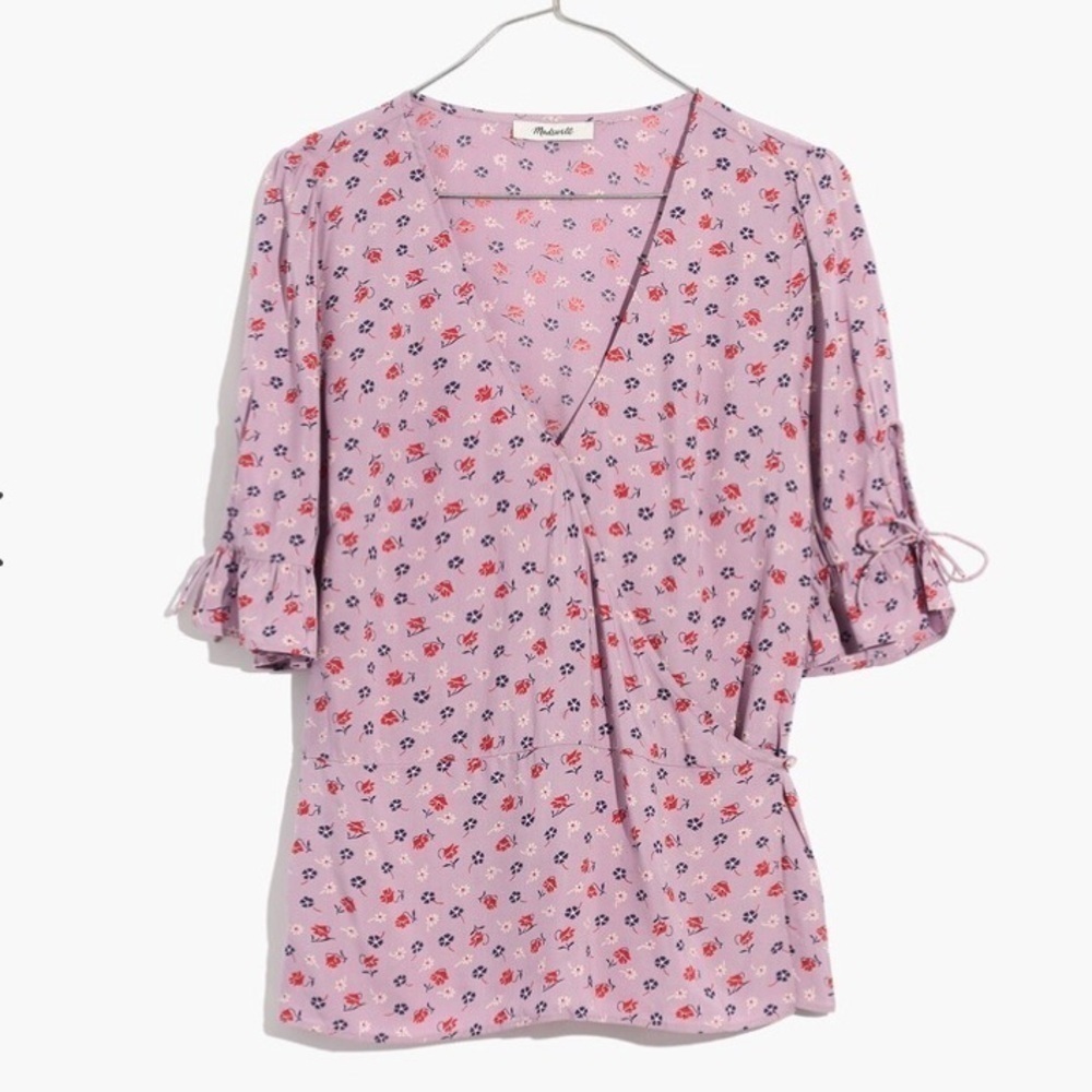 NWOT Tie-Sleeve Wrap Top in Prairie Posies Size 6